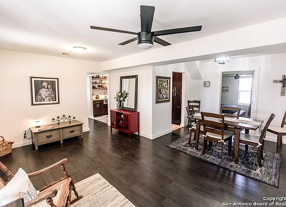 4th image of 223 Karen Ln