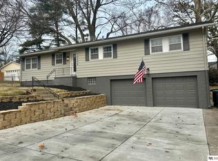 10508 Grover St, Omaha, NE 68124