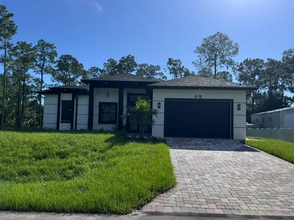 818 Columbus AVE, LEHIGH ACRES, FL 33972