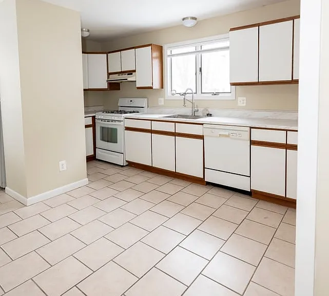 15 Wheelwright Rd #1 — Photo 19