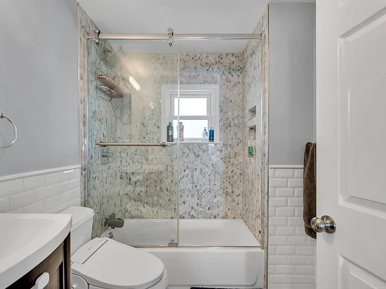 11 Lexington St #11 — Photo 7