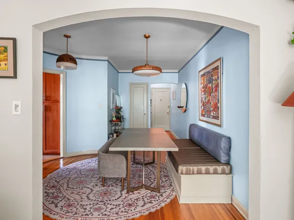 310 West 55th Street image 7 of 18