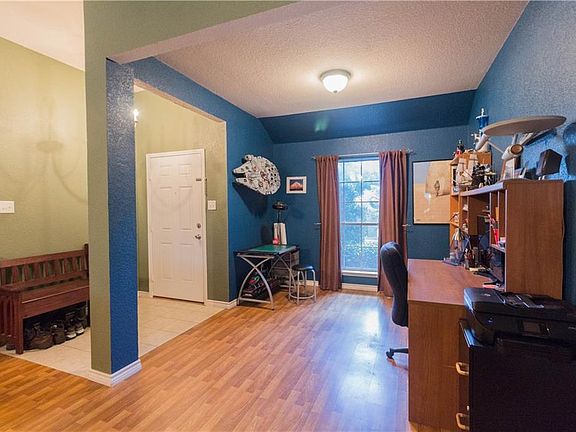4th image of 572 Vista Mill Dr