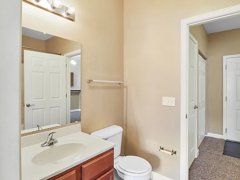 Mountain Ranch Apartments — Photo 29