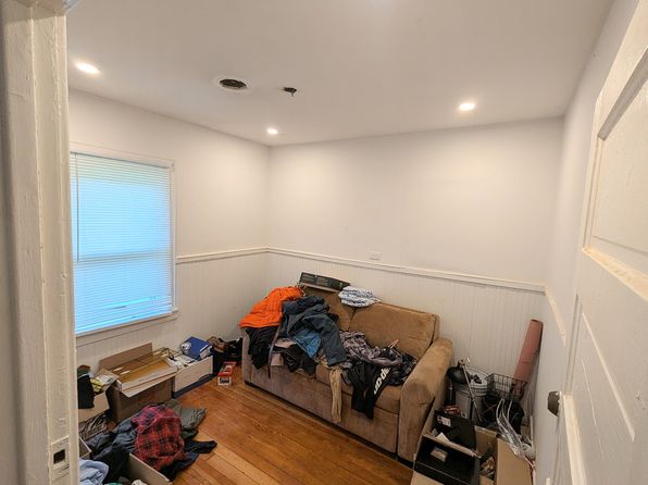 5 E Berry St