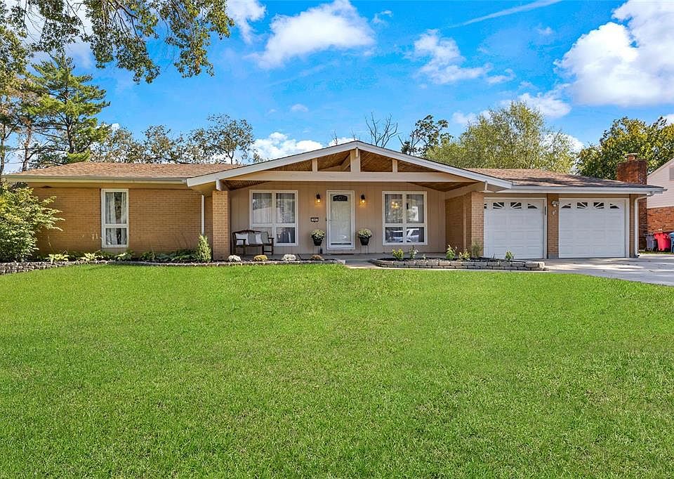 1st image of 292 Portwind Pl