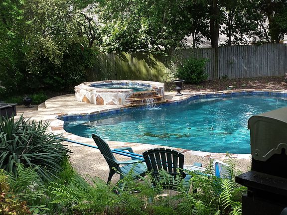 5th image of 113 Stone Mountain Ct
