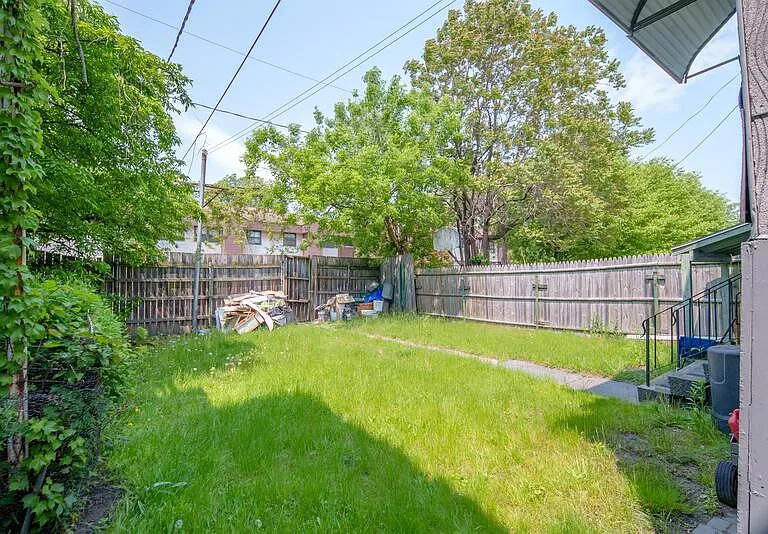 2433 Broadway #2 — Photo 28