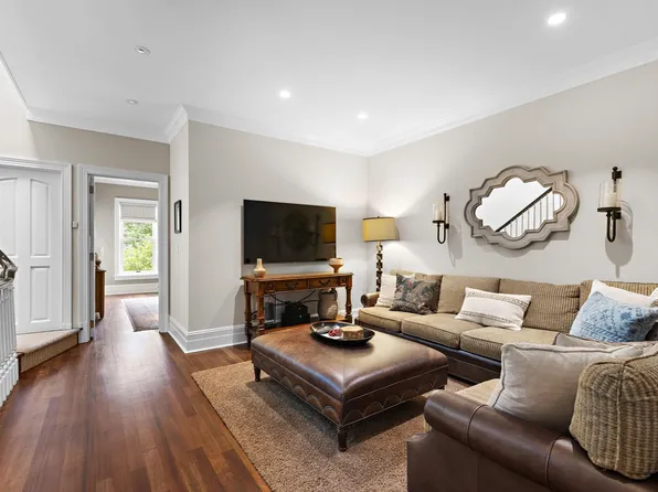 630 Hudson Street image 22 of 50