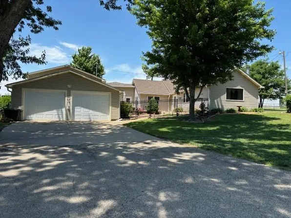1017 N 190th Rd, Minneapolis, KS 67467