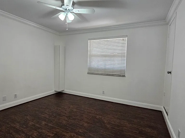 1917 NE 3rd St #109 — Photo 23