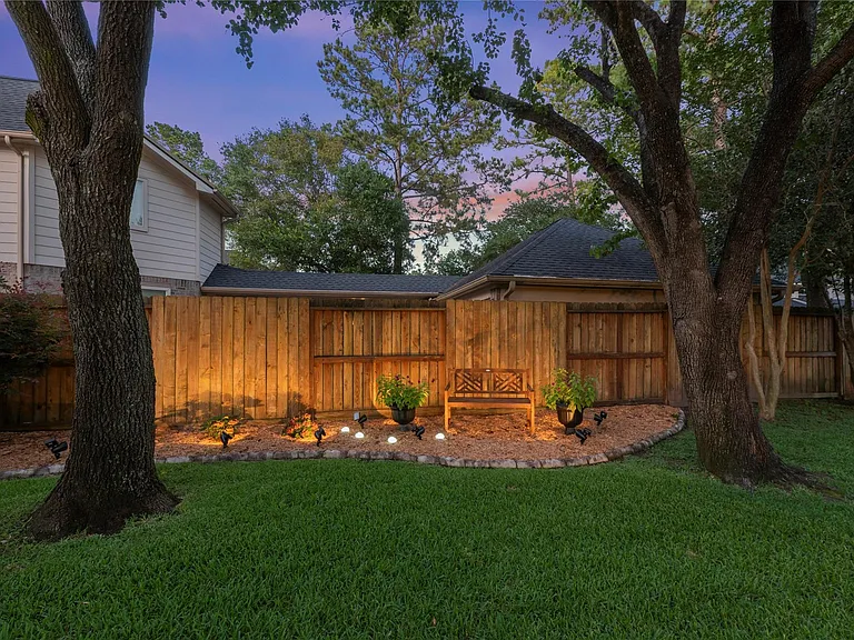 16315 Madewood St — Photo 30