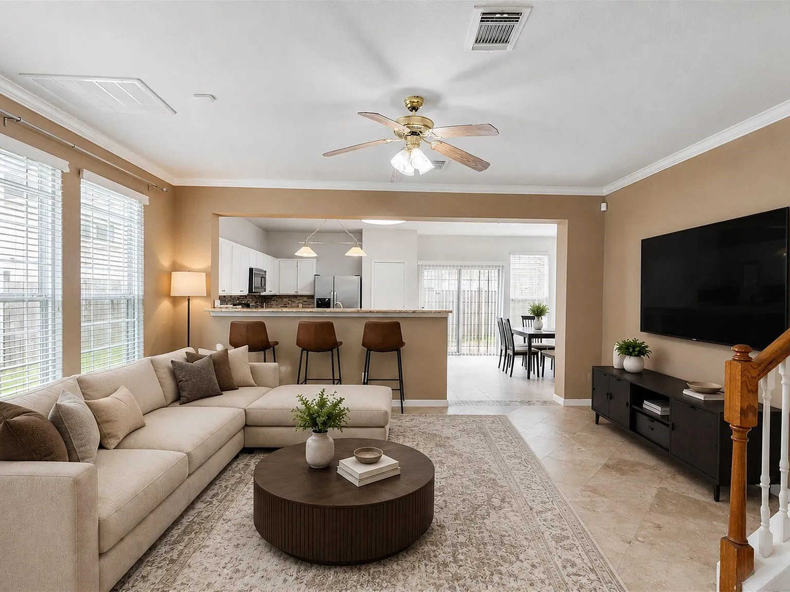 3 bed, 2.5 bath, 1624 sqft, $1,850 — Photo 2