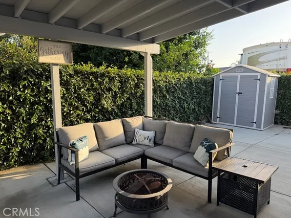 545 N Soldano Ave, Azusa, CA 91702