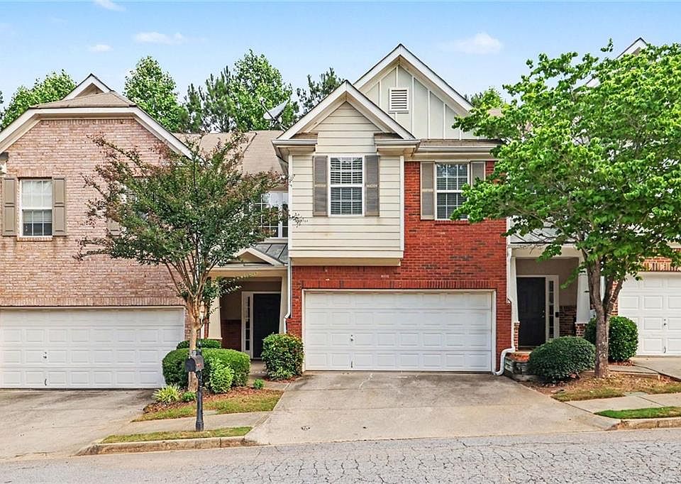 1st image of 372 Creek Manor Way