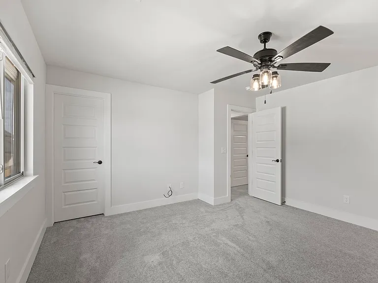 1110 Montieri Dr — Photo 30