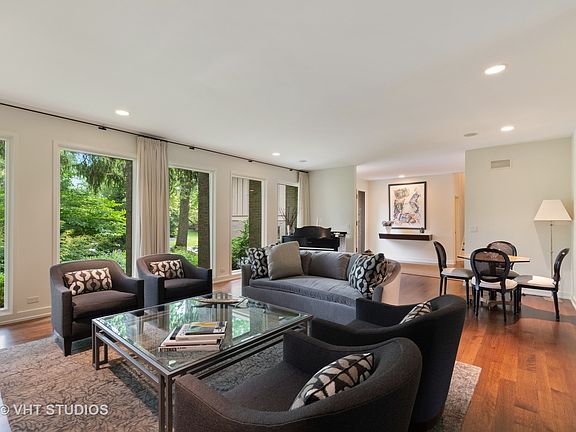 5th image of 824 Stonegate Dr