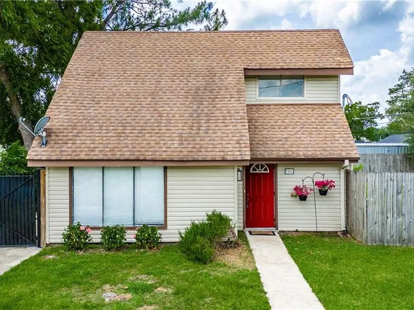 2700 Plaza Dr, Chalmette, LA 70043