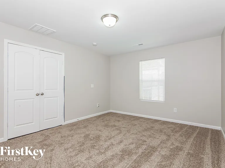 1544 Pecan Ln — Photo 11