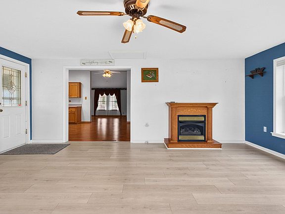 4th image of 30090 Lewis Rd