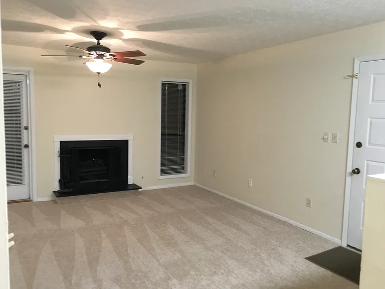 912 Dunbar Dr — Photo 6