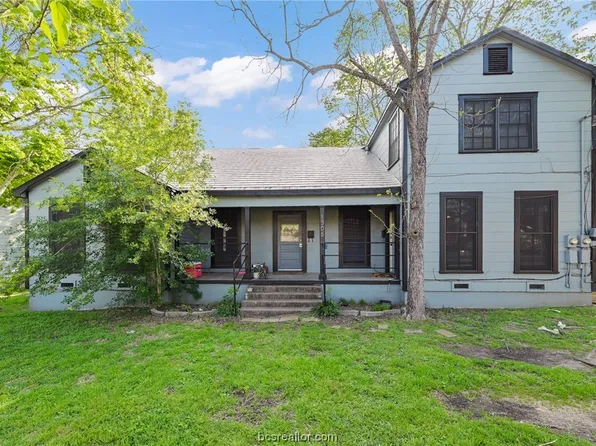 1305 E 25th St, Bryan, TX 77803