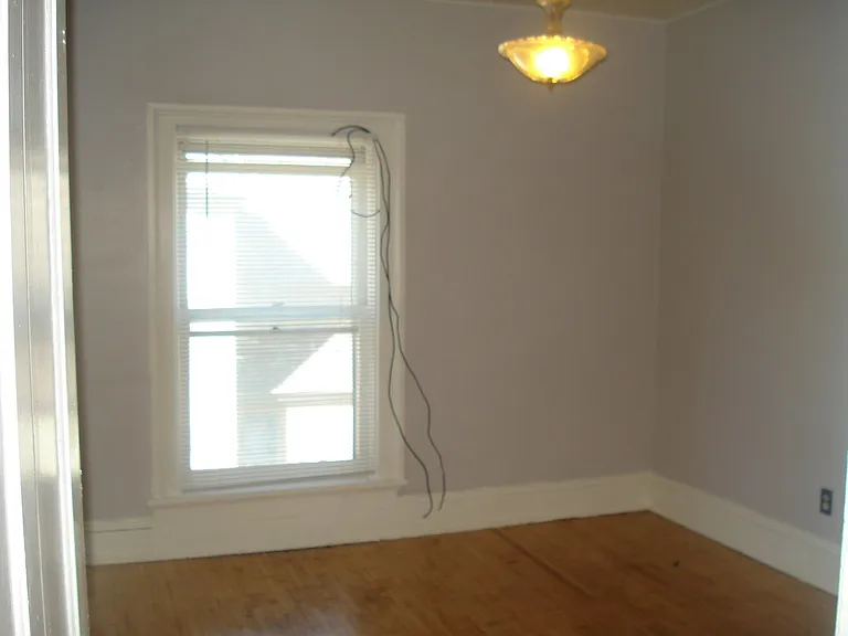 204 1st Ave SW — Photo 11