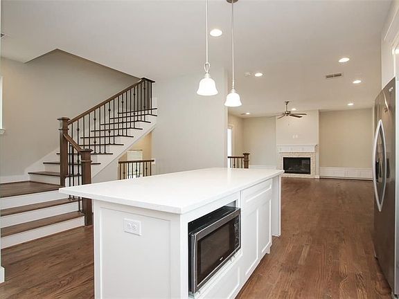 5th image of 2511 Ohsfeldt St