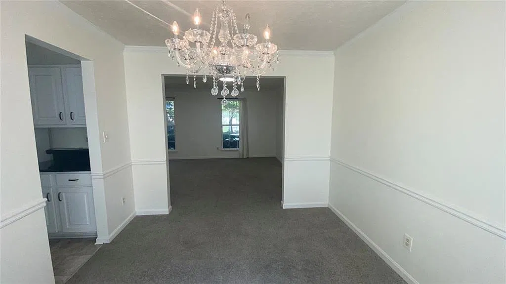 4 bed, 2.5 bath, 2644 sqft, $2,850 — Photo 4