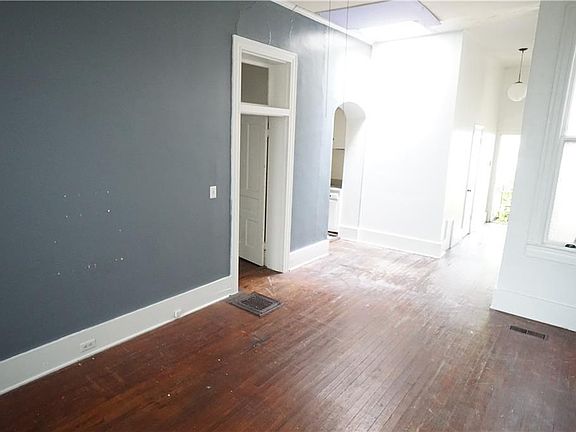 3rd image of 2125 Grove Ave APT 4