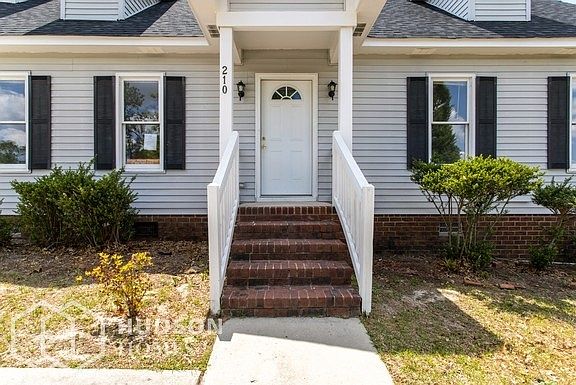 Hudson Homes Management - Front of Home