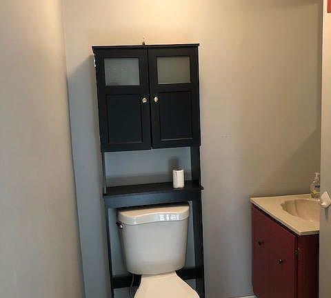 3rd image of 98 Morgan Dr Unit 98