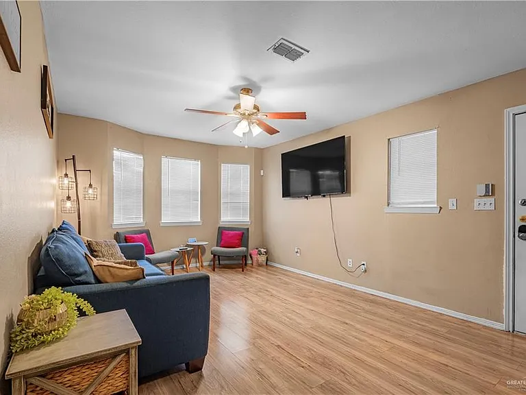 1804 Oasis Ave — Photo 15