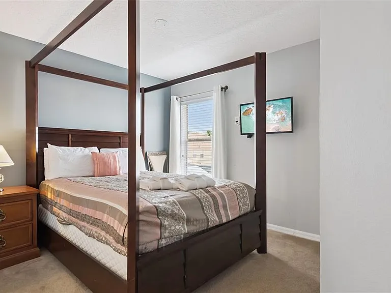 143 Cordova Ave — Photo 22