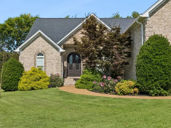 402 Five Oaks Blvd, Lebanon, TN 37087