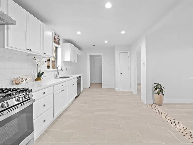 6606 Winkleman Rd — Photo 23