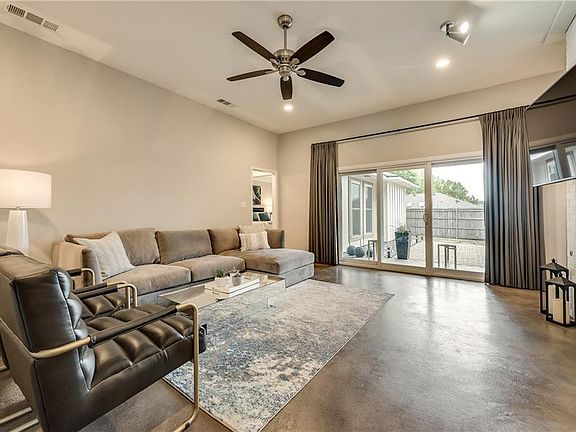 5th image of 3940 Bosque Dr