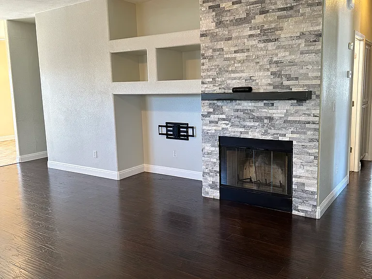 590 Mosburg Loop — Photo 5