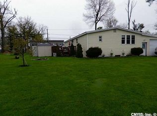 21699 Storrs Rd, Sackets Harbor, NY 13685