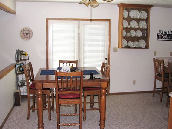 5th image of 580 Montcliffe Dr