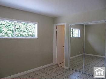 3rd image of 131 W Tiller Ave