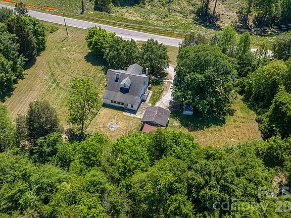 3rd image of 4823 Anthony Rd