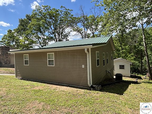 3rd image of 28921 Sleepy Hollow Ln