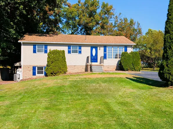362 Longstreet Dr, Gettysburg, PA 17325