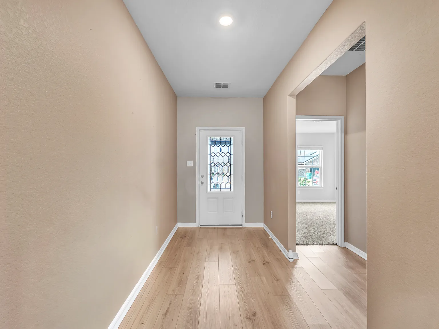 4 bed, 1843 sqft, $2,000 — Photo 3