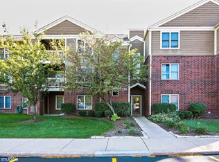 120 Glengarry Dr #7-312, Bloomingdale, IL 60108