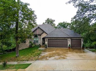400 Grace Ct, PEA RIDGE, AR 72751