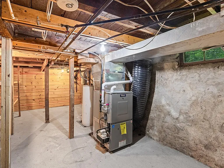 675 Main St #2 — Photo 26