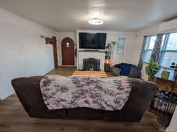 2nd image of 7201 Dahlia Street