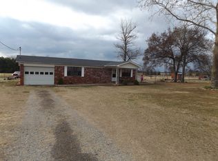 577 Airport Industrial Rd, Paris, AR 72855